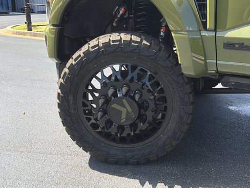 Used 2026 Ford F450 Platinum w/ FX4 Off-Road Package AWD/4WD image 14