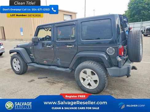 Used 2012 Jeep Wrangler Unlimited Sahara w/ Dual Top Group AWD/4WD image 3