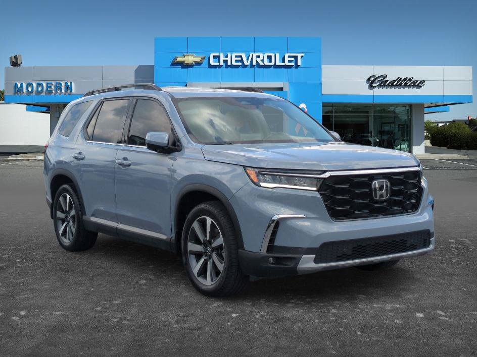 Used 2024 Honda Pilot Touring image 7