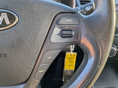 Used 2017 Kia Forte LX image 20