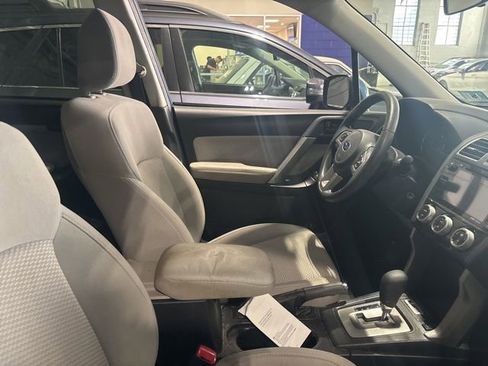 Used 2018 Subaru Forester 2.5i Premium AWD/4WD image 10
