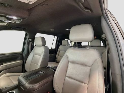 Used 2022 GMC Yukon XL SLT w/ SLT Luxury Package AWD/4WD image 21