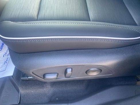 New 2026 Buick Enclave Sport Touring w/ Power Package image 18