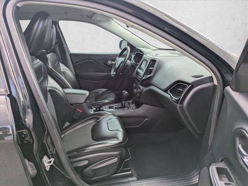 Used 2020 Jeep Cherokee Latitude Plus image 26