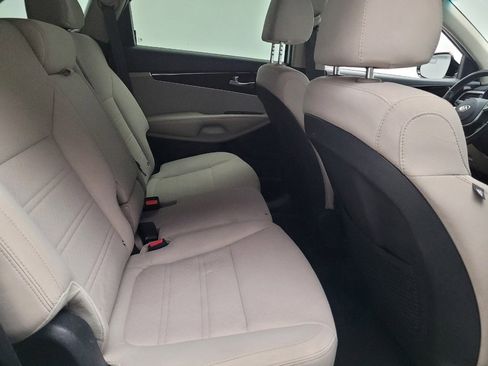 Used 2020 Kia Sorento LX w/ LX I4 Convenience Package FWD image 19