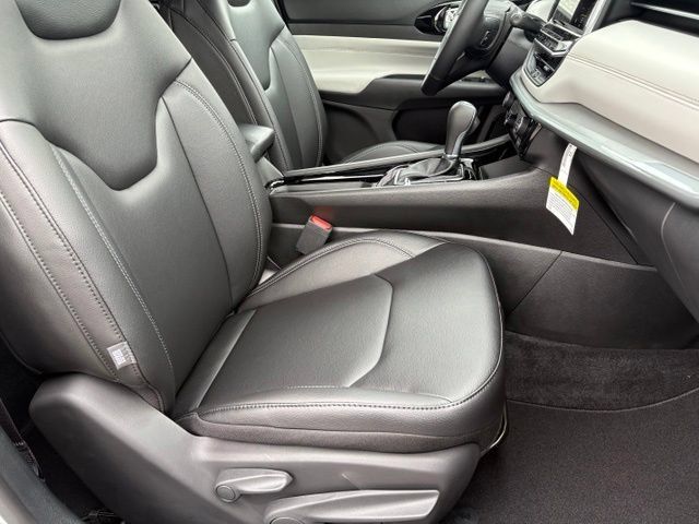 New 2026 Jeep Compass Limited AWD/4WD image 17