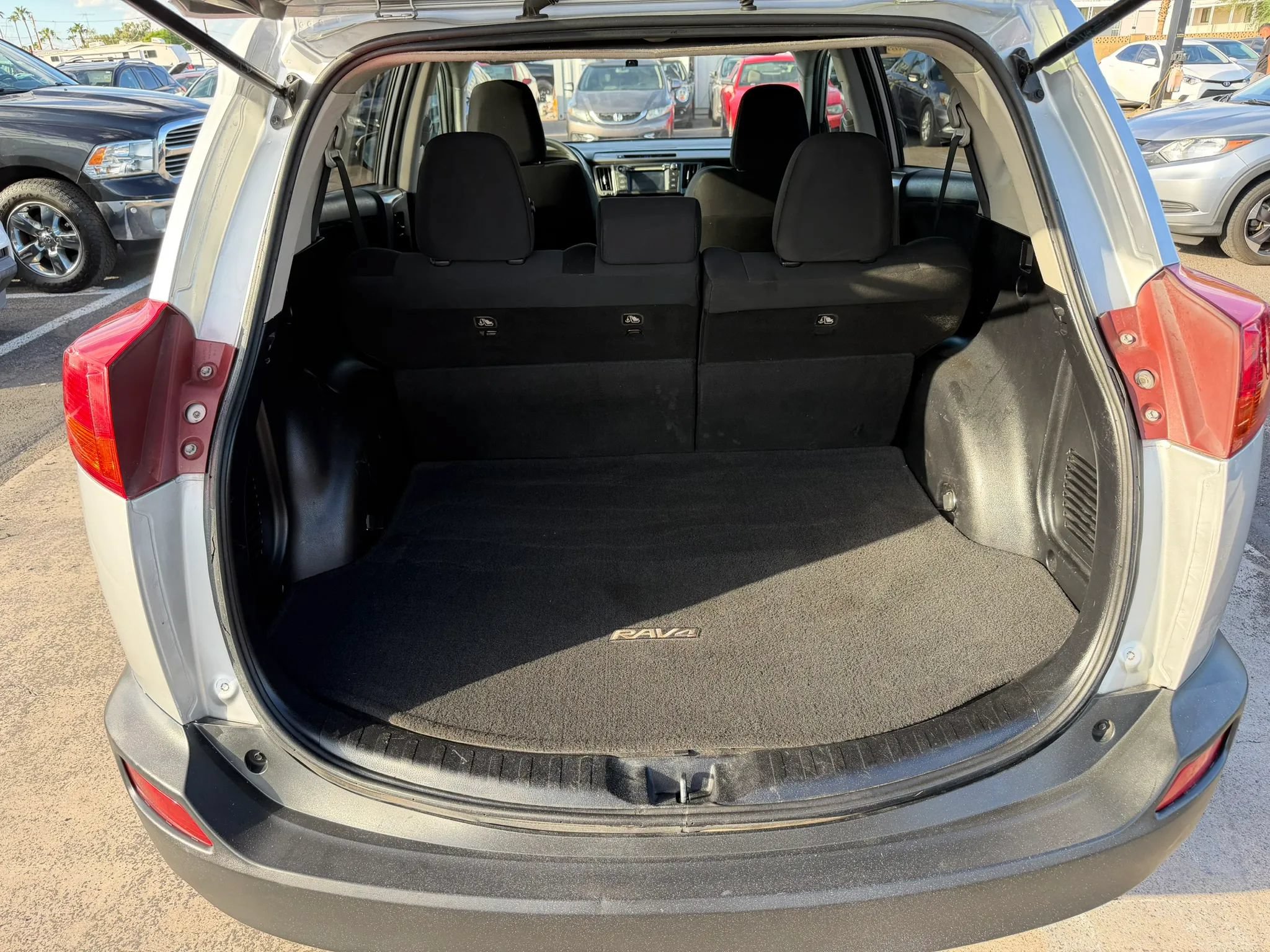 Used 2013 Toyota RAV4 XLE FWD image 28