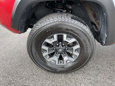 Used 2023 Toyota Tacoma TRD Off-Road image 10