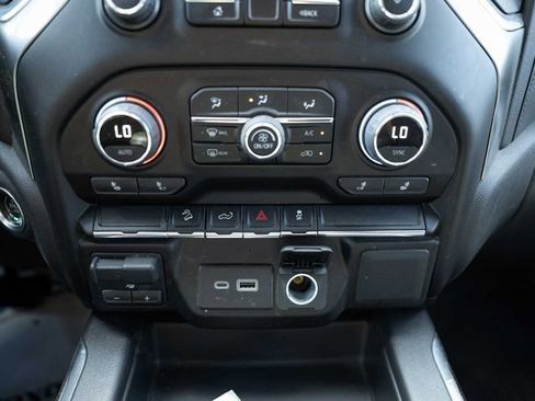 Used 2021 Chevrolet Silverado 1500 LT Trail Boss image 17