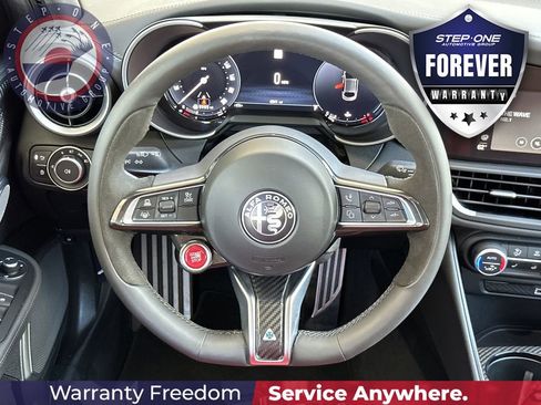 Used 2024 Alfa Romeo Giulia Quadrifoglio RWD image 17