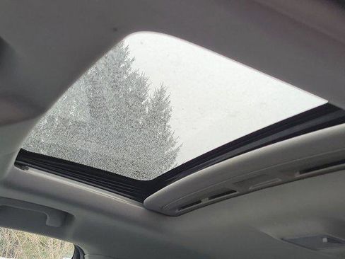 Used 2019 Chevrolet Trax Premier w/ LPO, Cargo Package image 18