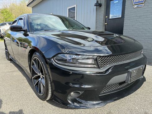 Used 2018 Dodge Charger R/T Scat Pack image 4