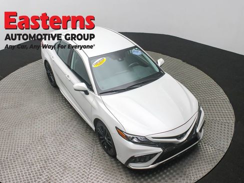 Used 2023 Toyota Camry XSE image 3