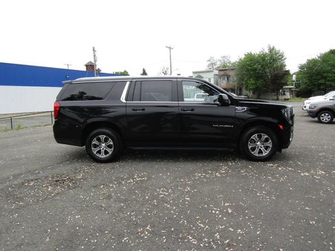 Used 2022 GMC Yukon XL SLE AWD/4WD image 6