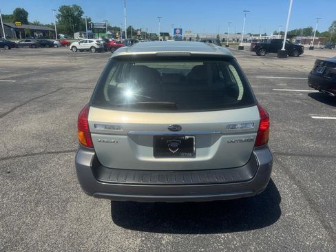Used 2005 Subaru Outback 2.5i Limited AWD/4WD image 5