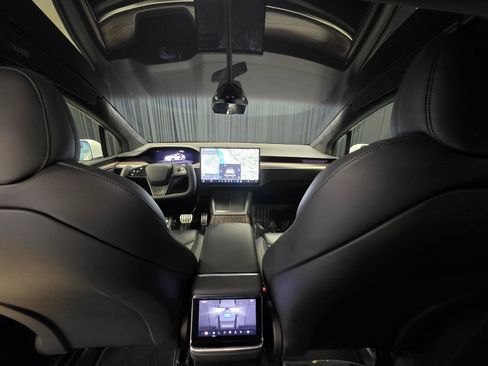 Used 2022 Tesla Model X AWD/4WD image 2