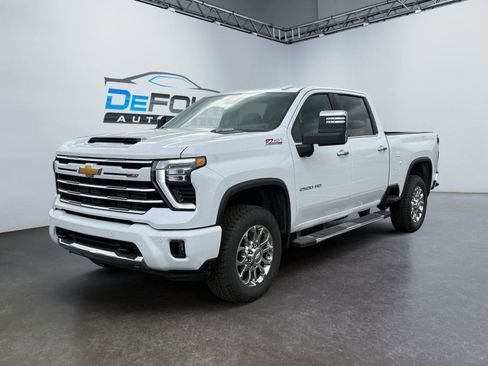 New 2026 Chevrolet Silverado 2500 LTZ w/ Z71 Chrome Sport Edition AWD/4WD image 7