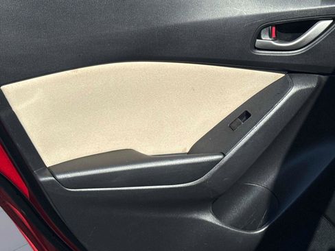 Used 2015 MAZDA MAZDA3 i Touring image 11