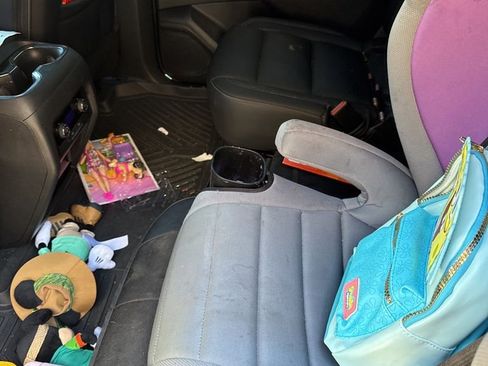 Used 2024 Chevrolet Traverse LT image 19