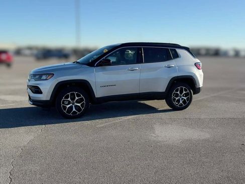 New 2026 Jeep Compass Limited image 5