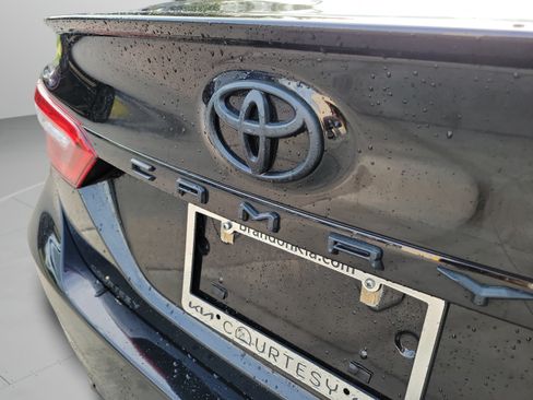Used 2020 Toyota Camry XSE FWD image 31