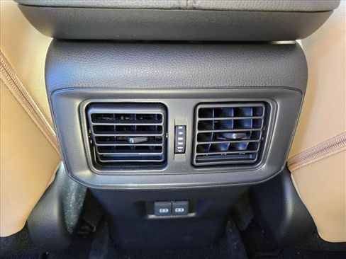 Used 2024 Toyota RAV4 Limited image 19