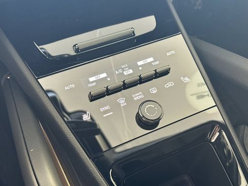 Certified 2026 Porsche Cayenne Coupe AWD/4WD image 25