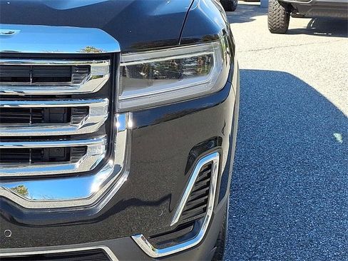 Used 2023 GMC Acadia SLE w/ Driver Convenience Package image 9