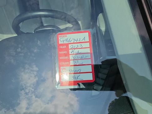Certified 2023 Kia Sorento S FWD image 10