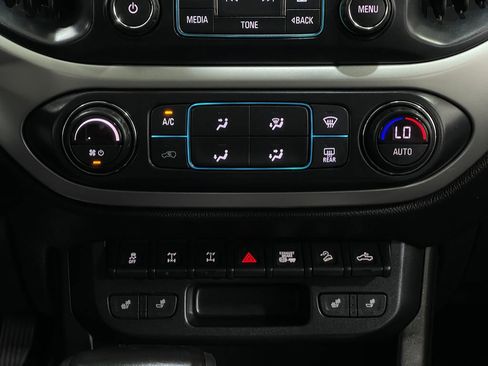 Used 2018 Chevrolet Colorado ZR2 image 21