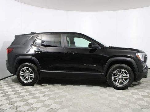 Used 2025 GMC Terrain Elevation image 32