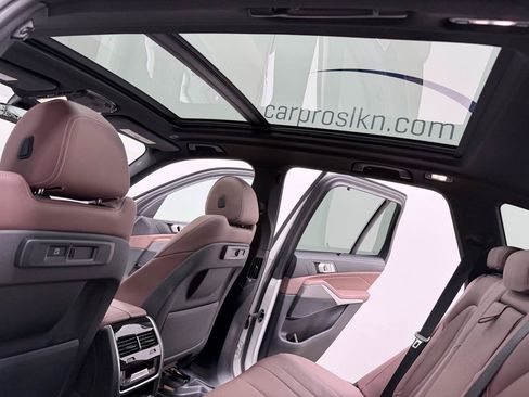 Used 2022 BMW X5 xDrive40i w/ M Sport Package AWD/4WD image 35