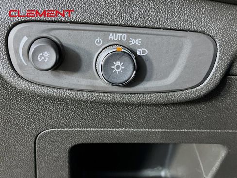 Used 2025 Chevrolet TrailBlazer LS FWD image 13