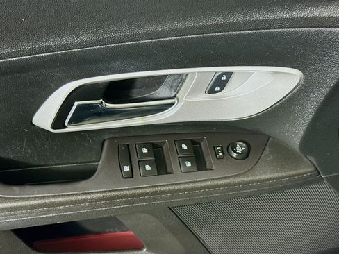 Used 2017 Chevrolet Equinox LT w/ Convenience Package image 23