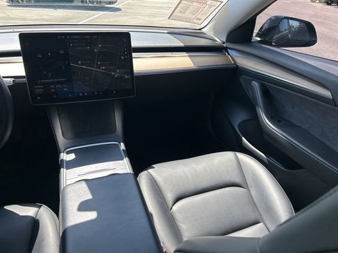 Used 2021 Tesla Model 3 Standard Range Plus RWD image 11