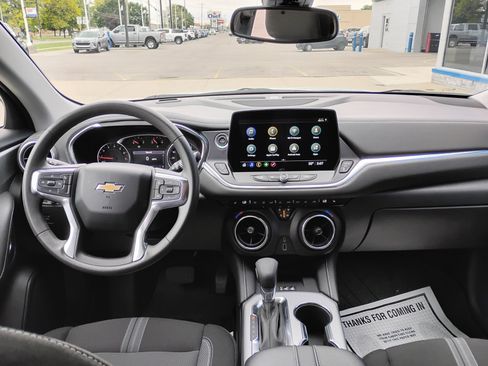 Used 2024 Chevrolet Blazer LT w/ Convenience Package FWD image 12