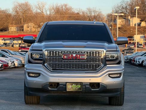 Used 2018 GMC Sierra 1500 Denali AWD/4WD image 3