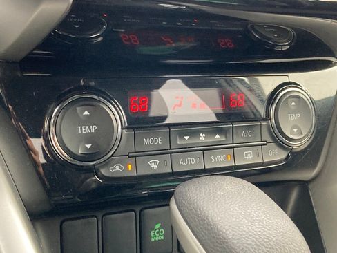 Used 2024 Mitsubishi Eclipse Cross SE image 23