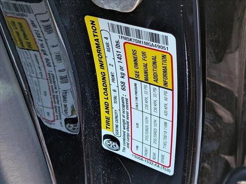 Used 2021 Ford Explorer XLT w/ Equipment Group 202A image 16