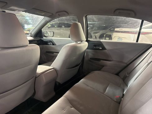 Used 2017 Honda Accord LX image 11