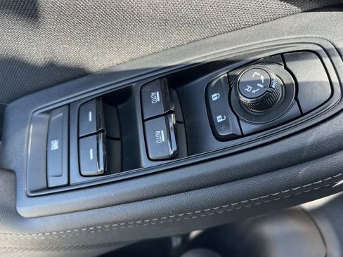 Certified 2024 Subaru Forester Premium AWD/4WD image 29
