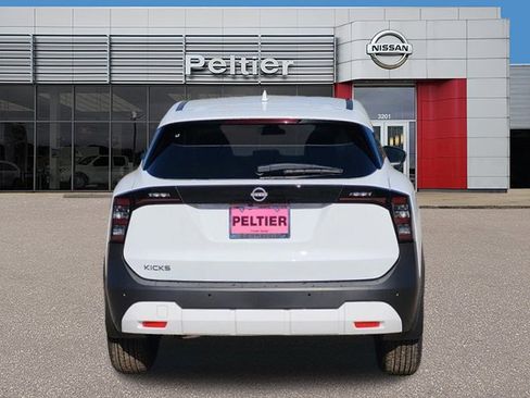 New 2025 Nissan Kicks SV w/ Illumination Package image 4