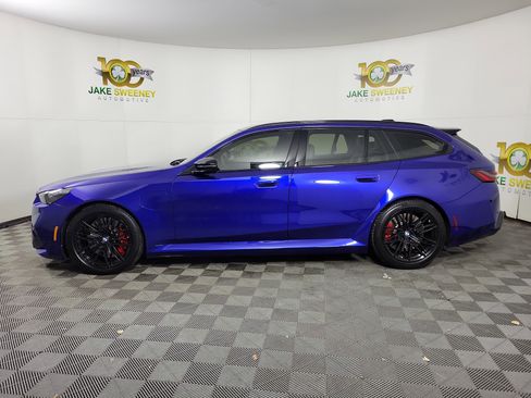 Used 2026 BMW M5 Touring image 4