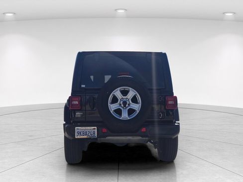 Used 2022 Jeep Wrangler Unlimited Sport AWD/4WD image 4