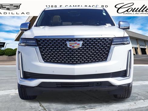 Used 2023 Cadillac Escalade Premium Luxury image 5