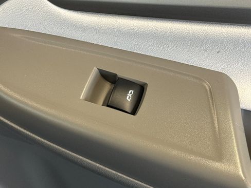 Used 2022 Chevrolet Bolt EUV Premier w/ Sun & Sound Package image 20