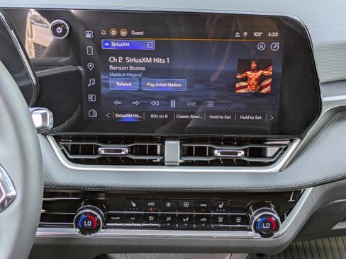 New 2026 Chevrolet Equinox LT w/ Convenience Package II image 5