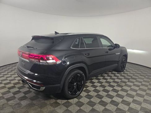 Used 2024 Volkswagen Atlas Cross Sport SE w/ Black Wheel Package FWD image 2
