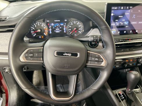 Used 2022 Jeep Compass Latitude w/ Convenience Group AWD/4WD image 11