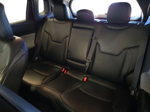 Used 2023 Jeep Compass Latitude image 13